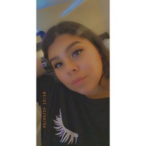 Meet your Posher, Emma candelaria